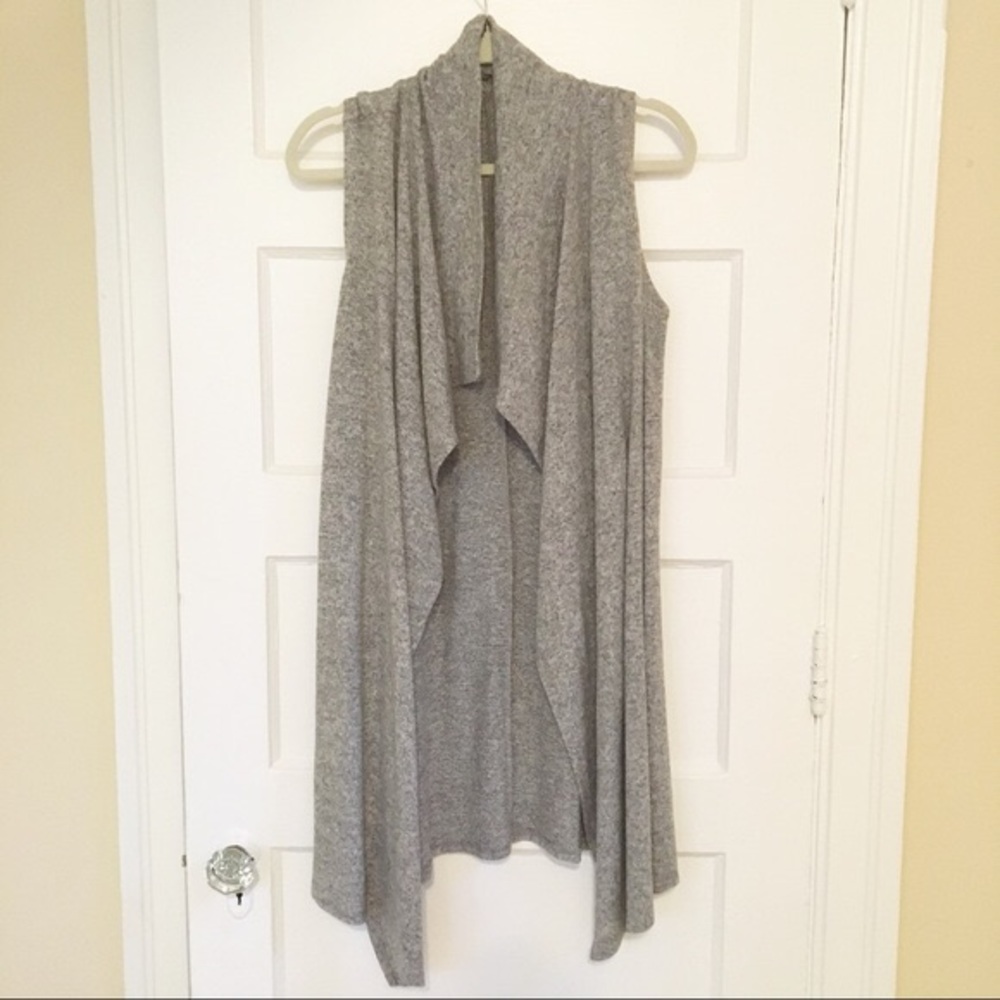 Juicy couture long sleeveless sweater